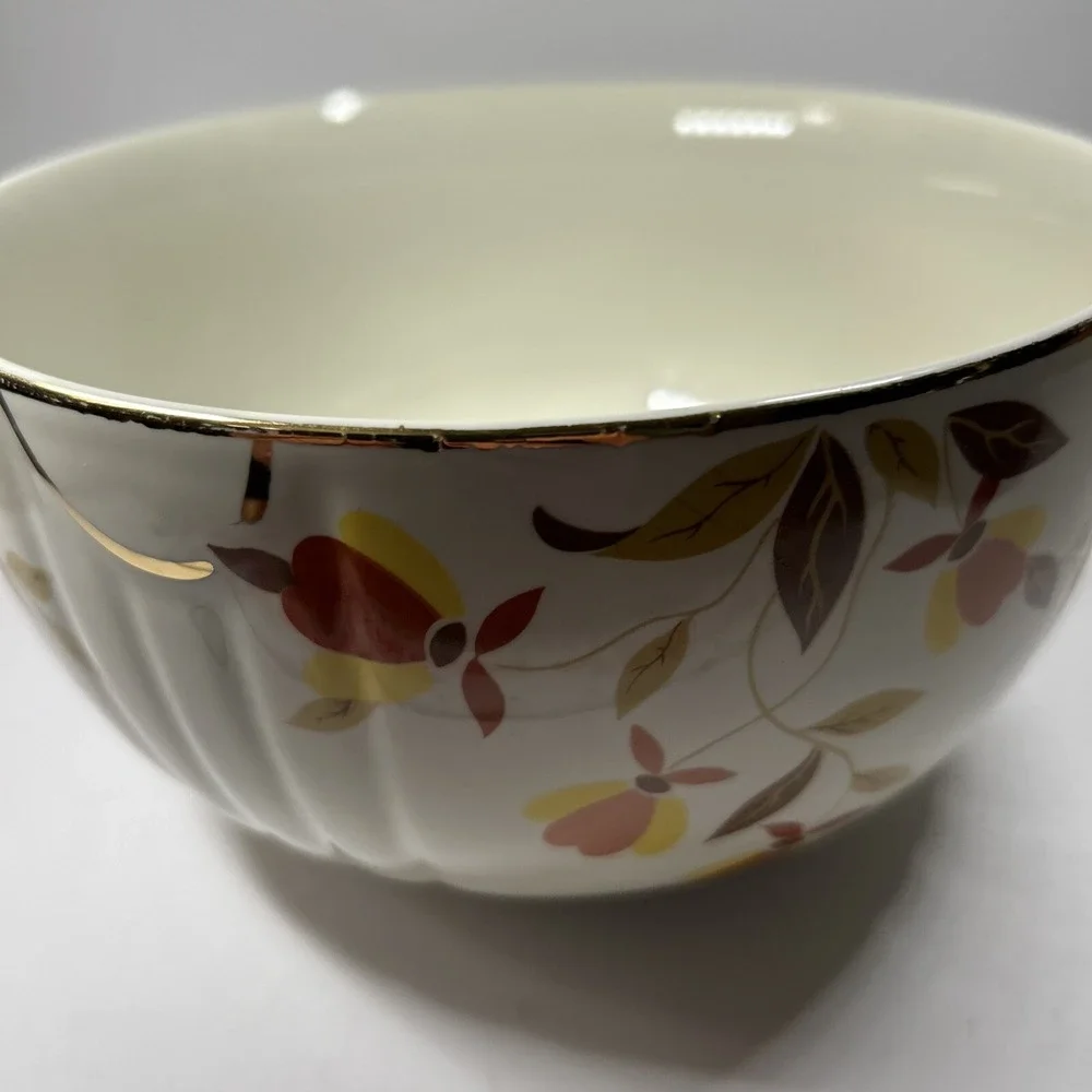 Vintage Hall‎ Superior Quality Kitchenware Jewel Tea Autumn Leaf 7.25 Bowl